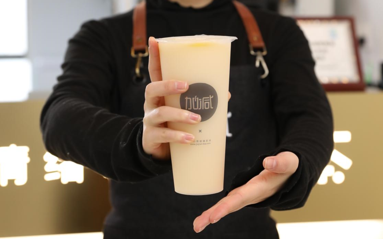 爱游戏官网茶饮：一个茶饮品牌如何才能让加盟商有信心